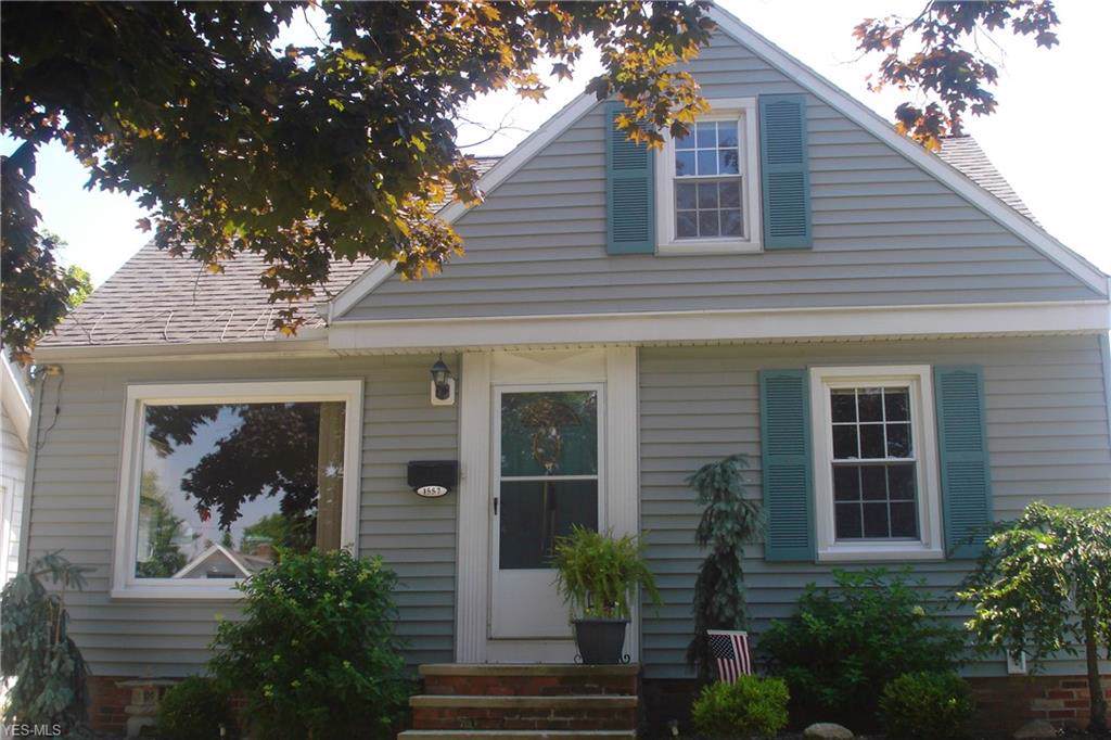 1557 Woodrow Avenue - Photo 1