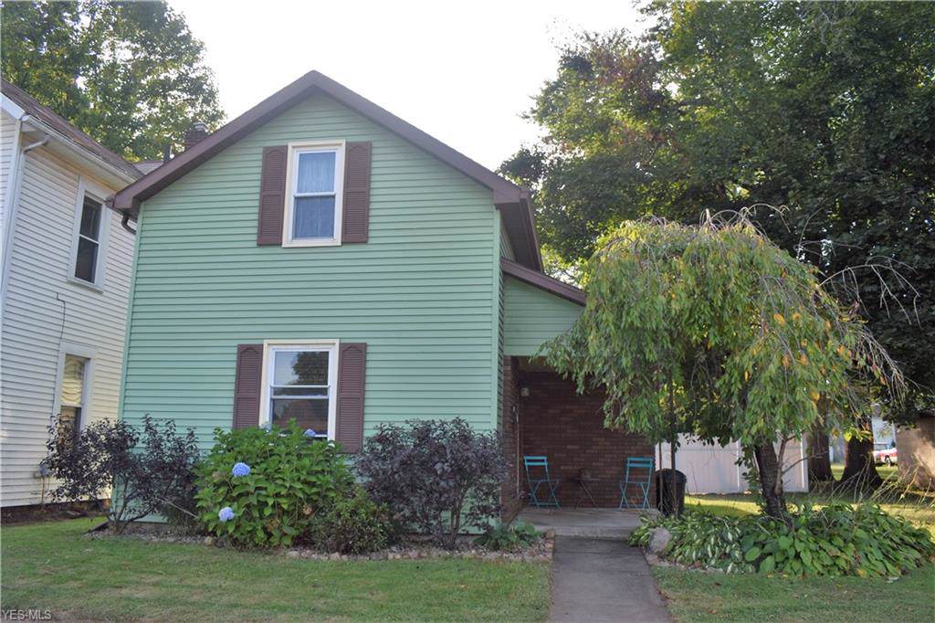 138 7th Street - Photo 1
