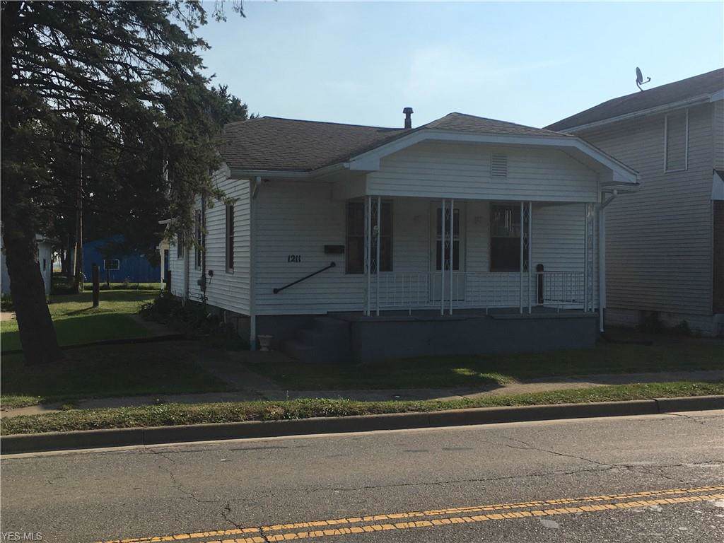 1211 Woodlawn Avenue - Photo 1