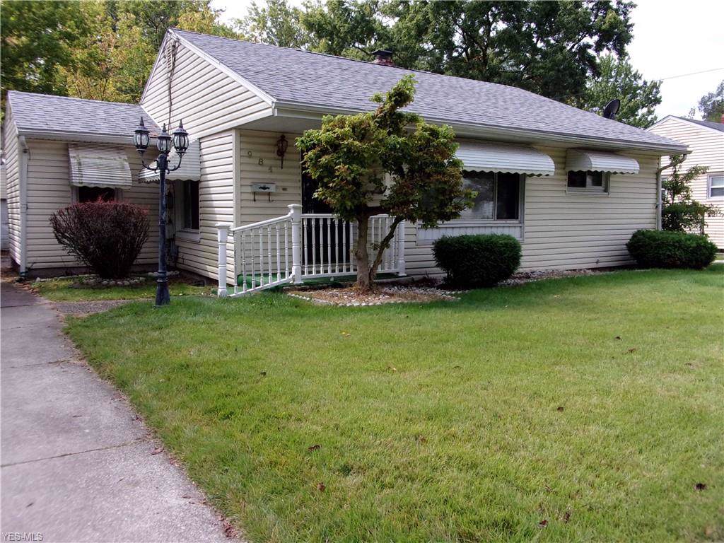 984 Courtland Avenue - Photo 1