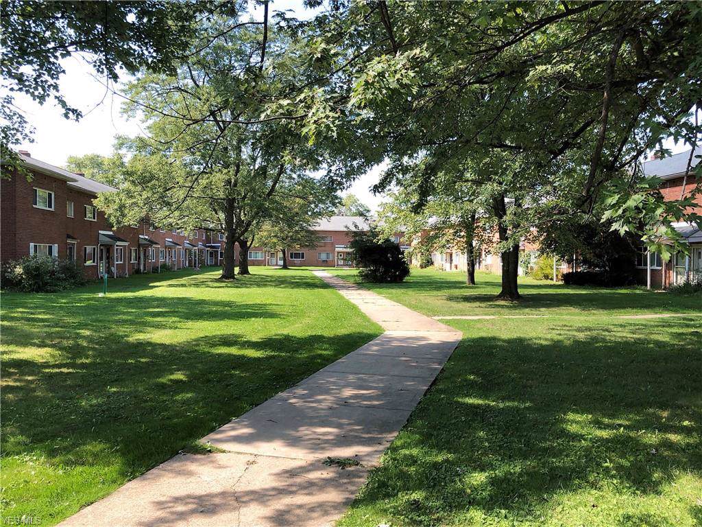 23930 Banbury Circle - Photo 1