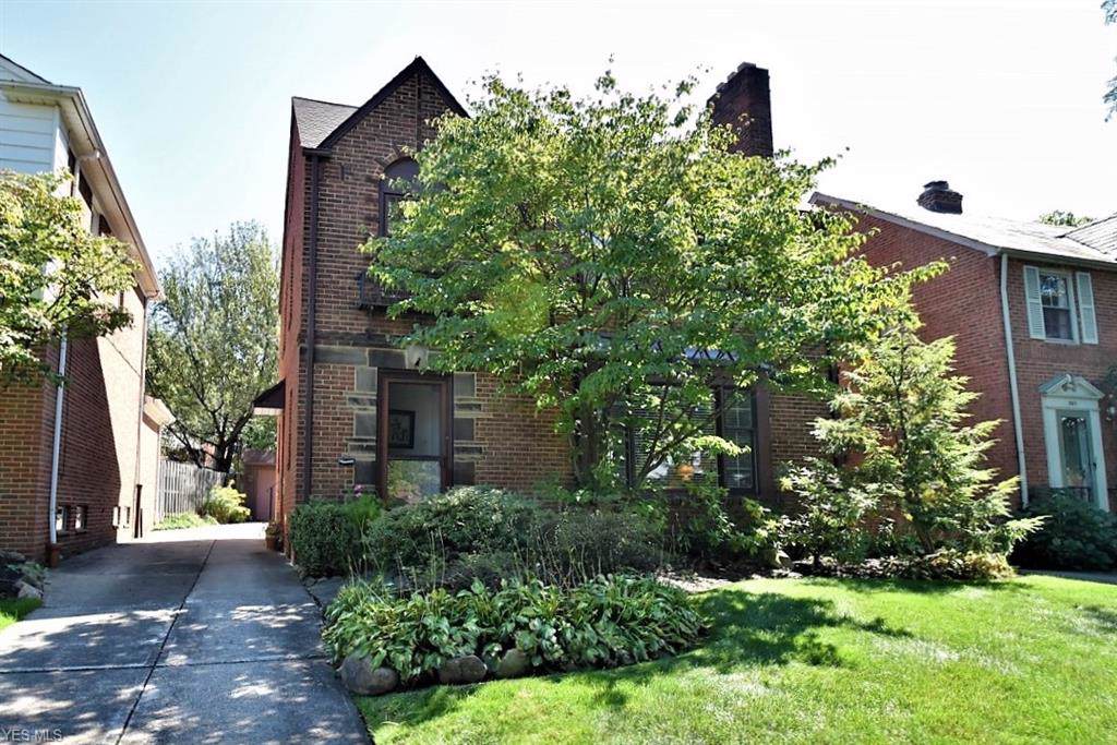 2367 Traymore Road - Photo 1