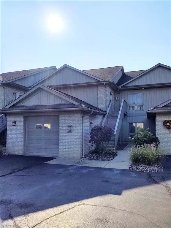 576 Lakeview Boulevard - Photo 1