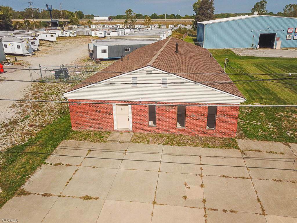 212 Warden Avenue - Photo 1