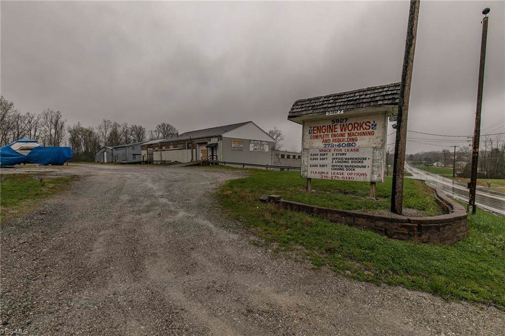 5927 Center Road - Photo 1