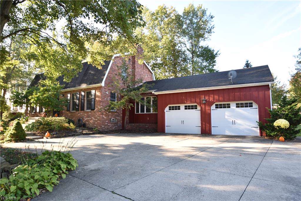 880 Blueberry Hill Drive - Photo 1