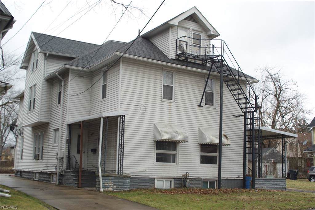 439 Waverly Avenue - Photo 1