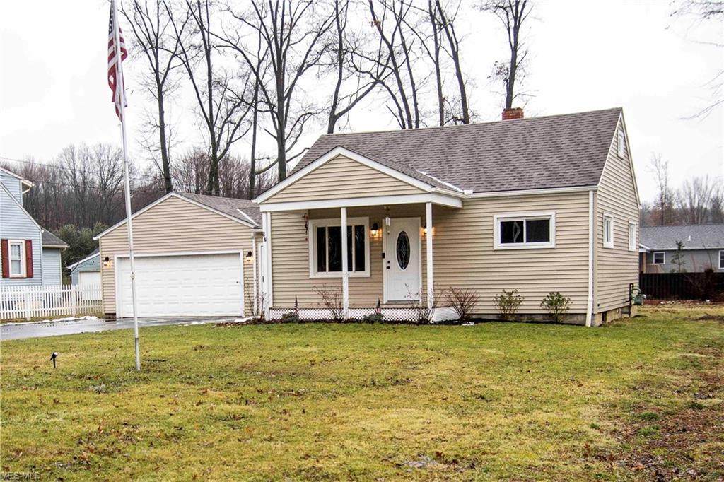 57 Pineview Drive - Photo 1