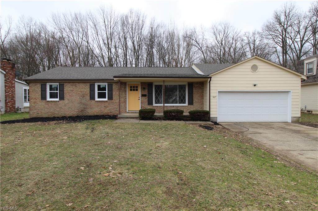 527 Oakridge Drive - Photo 1