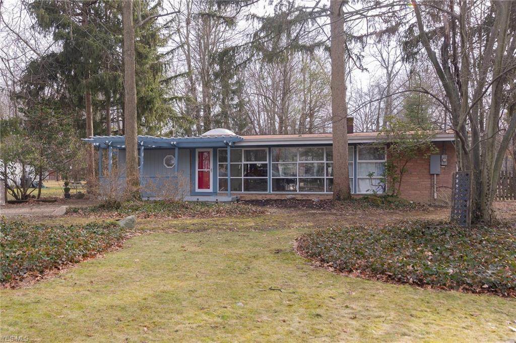 27371 Bassett Road - Photo 1