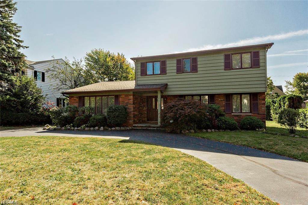17626 Van Aken Boulevard - Photo 1