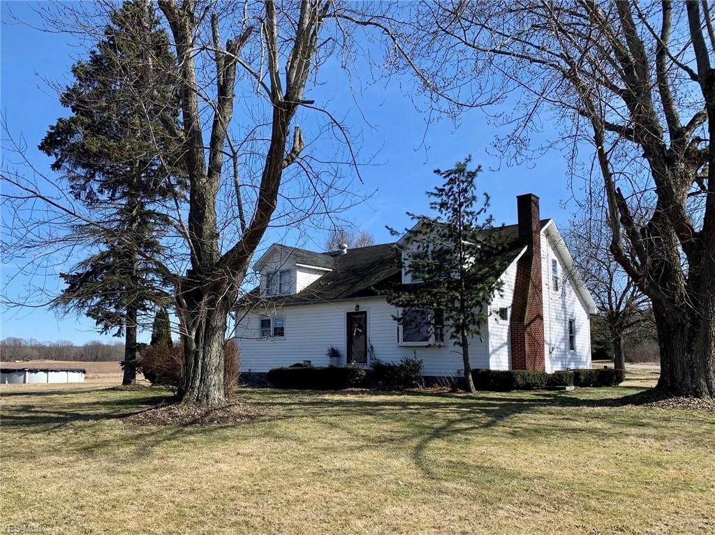 1041 Niles Vienna Road - Photo 1