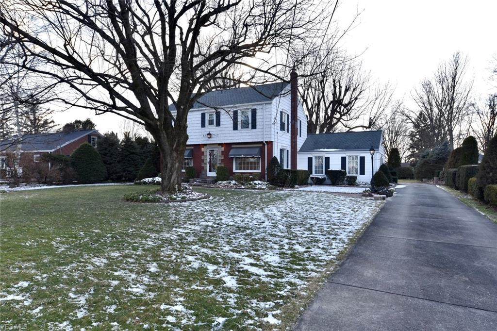 1637 Lincoln Avenue - Photo 1