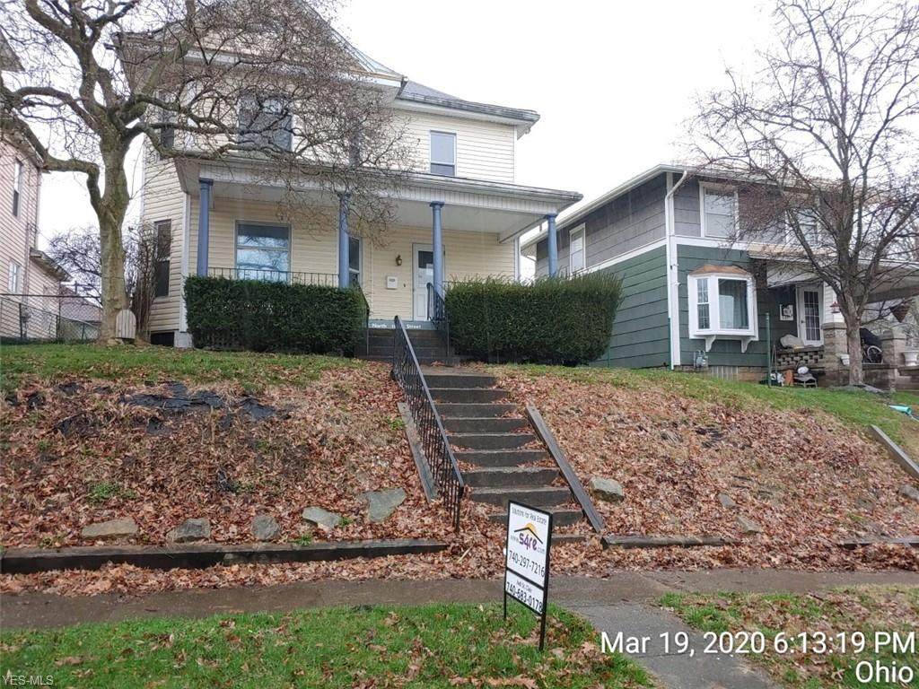 527 10th Street - Photo 1
