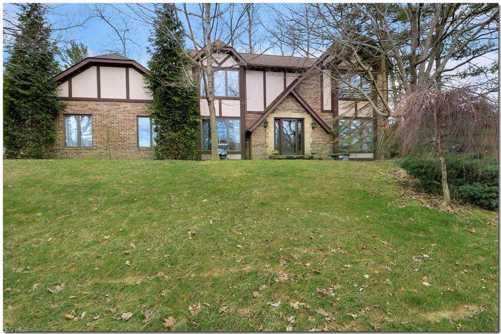 6661 Queens Way - Photo 1