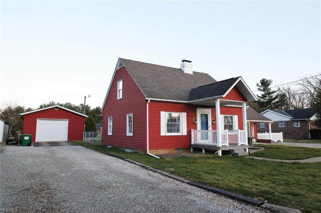 2000 Montgomery Avenue - Photo 1