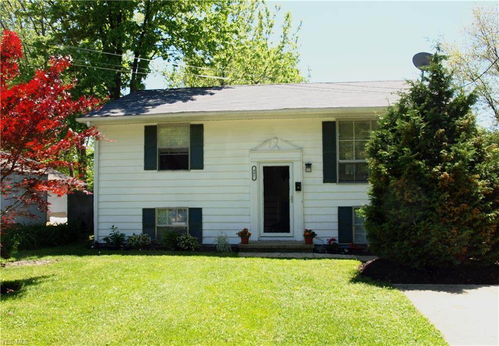 407 Button Avenue - Photo 1