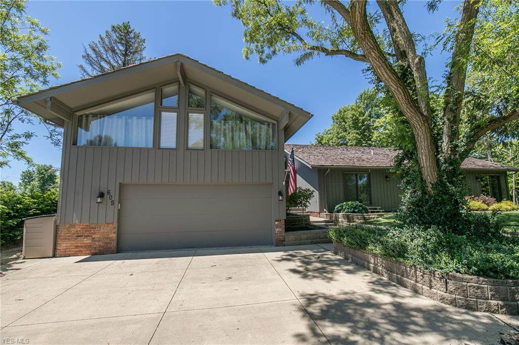 605 Acadia Point - Photo 1