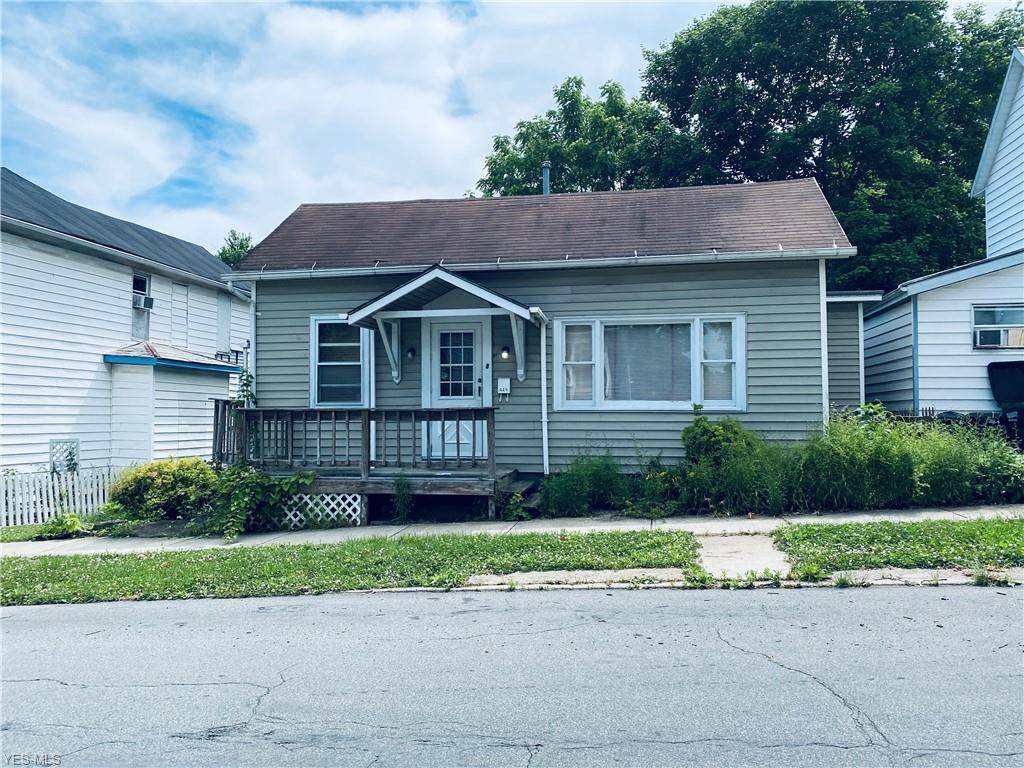 614 10th Street - Photo 1