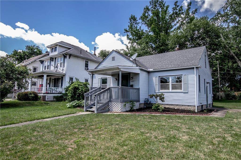 237 13th Street - Photo 1