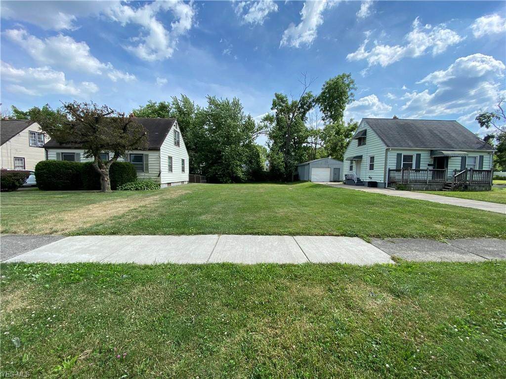 807 Avondale Avenue - Photo 1