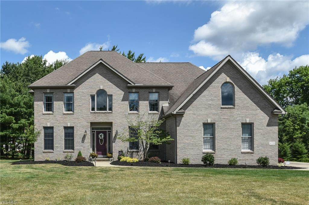 4720 Valleybrook Drive - Photo 1