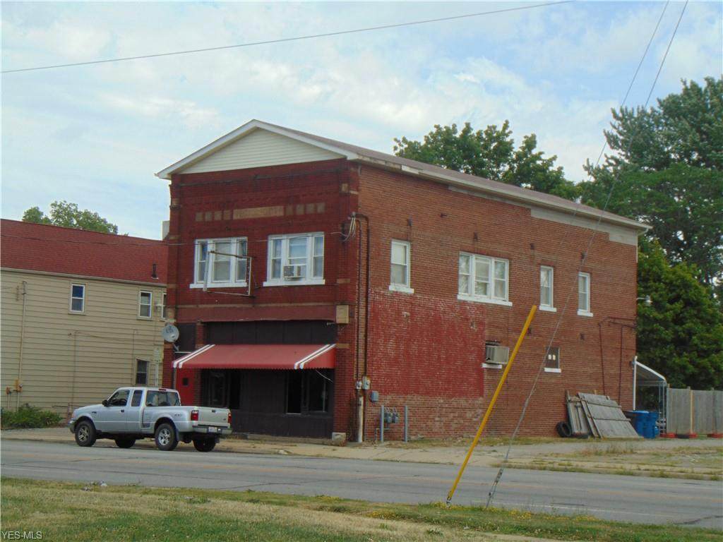 3121 Broadway Avenue - Photo 1