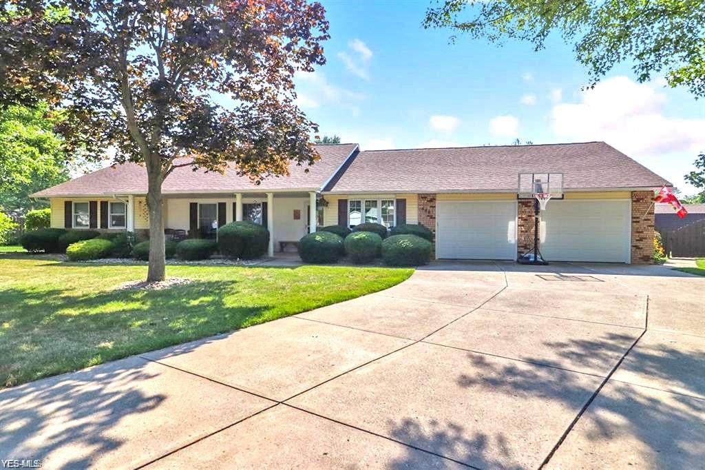 444 Loyola Drive - Photo 1