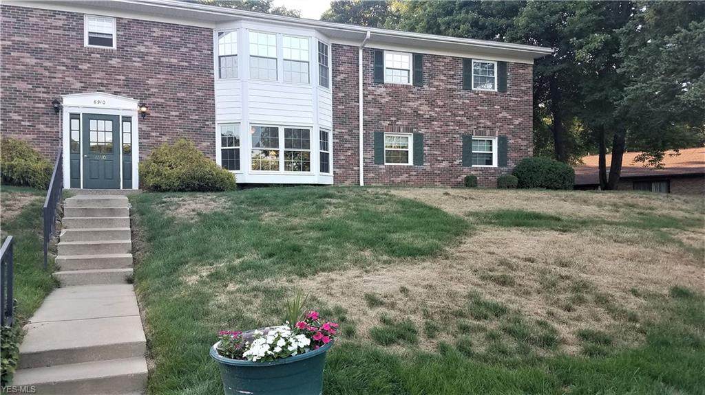 6910 Carriage Hill Drive - Photo 1