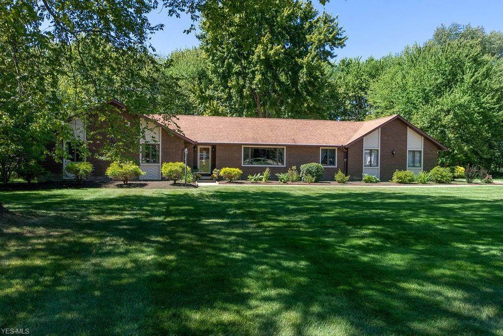 2856 Camelot Court - Photo 1
