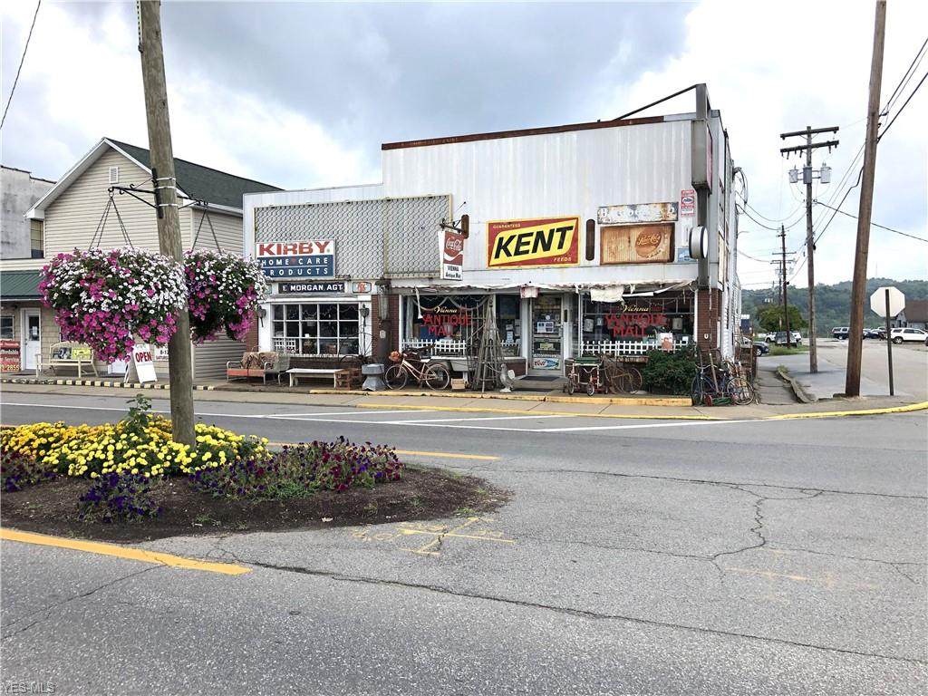 2821 Grand Central Avenue - Photo 1