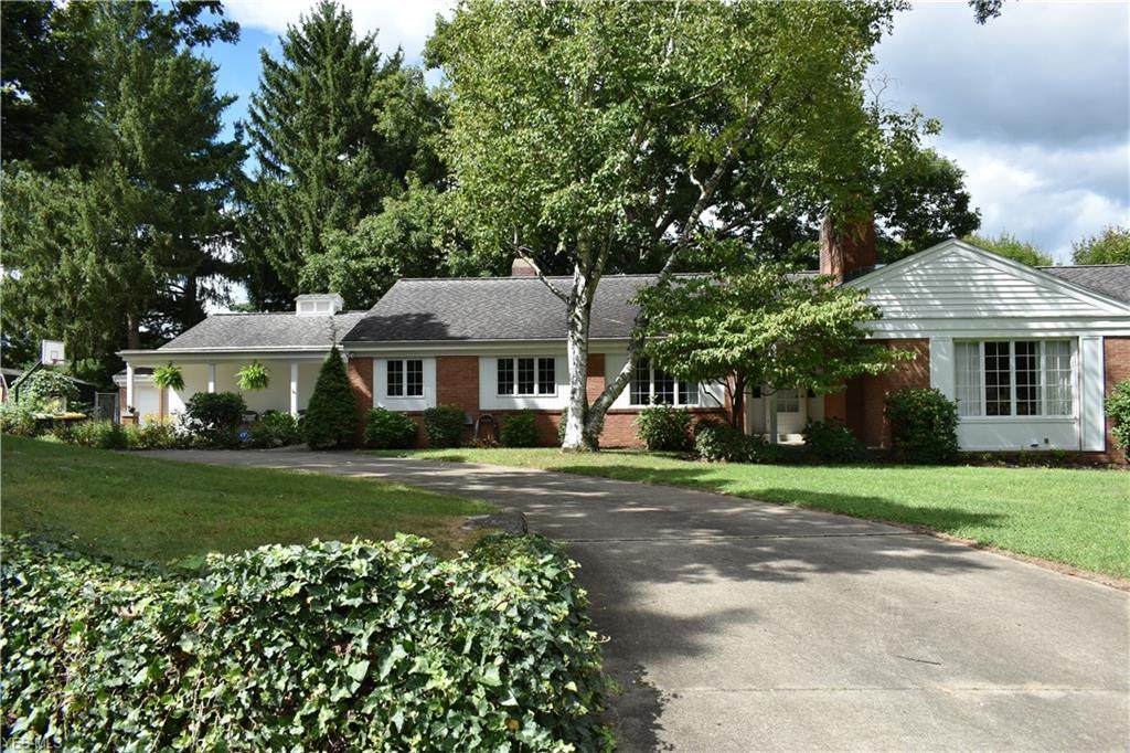 1619 Knob Hill Drive - Photo 1