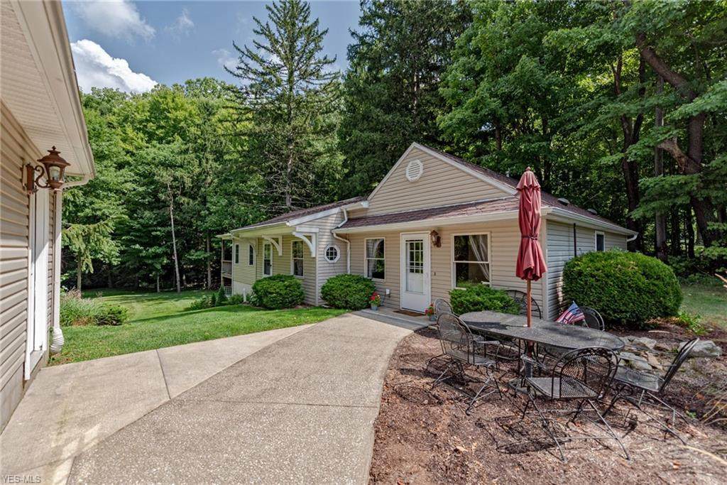 7386 Chagrin Road - Photo 1