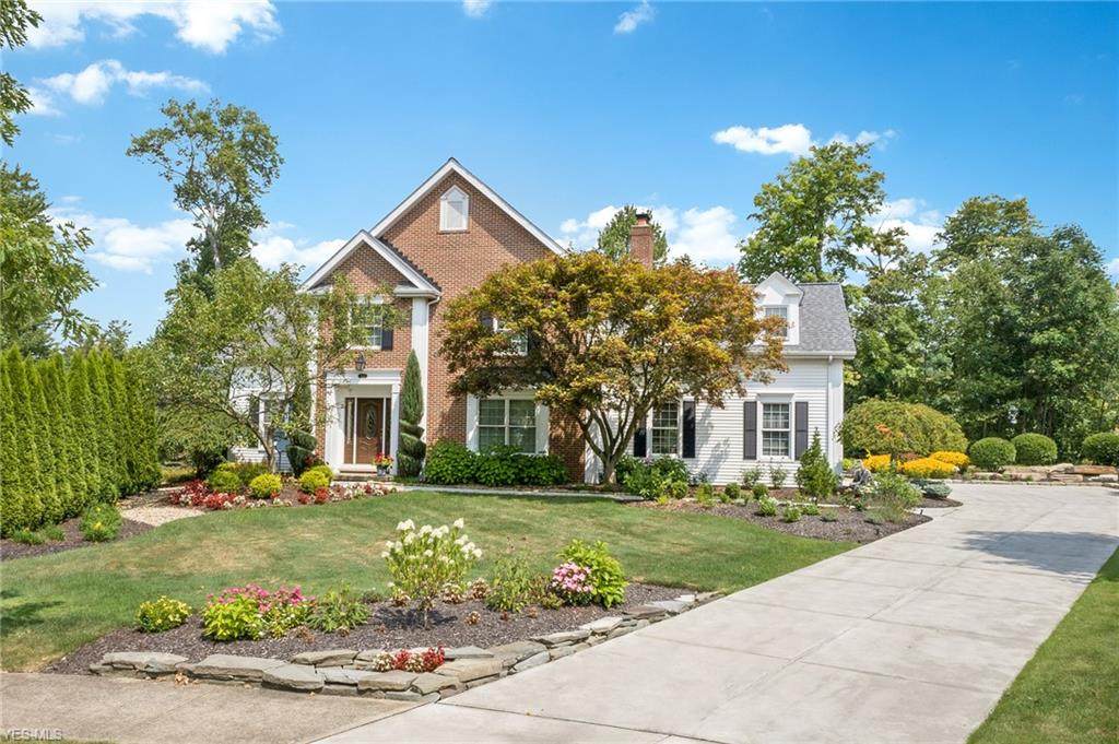 324 Lakeview Circle - Photo 1