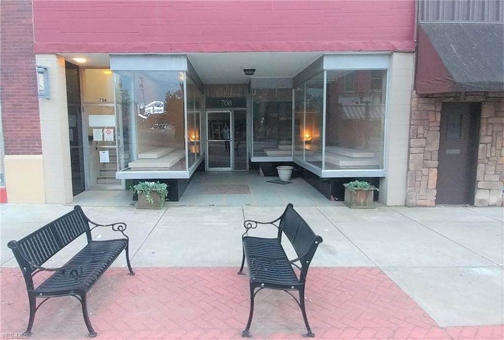 708 Wheeling Avenue - Photo 1