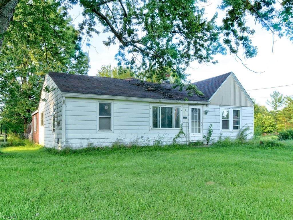 45320 Telegraph Road - Photo 1
