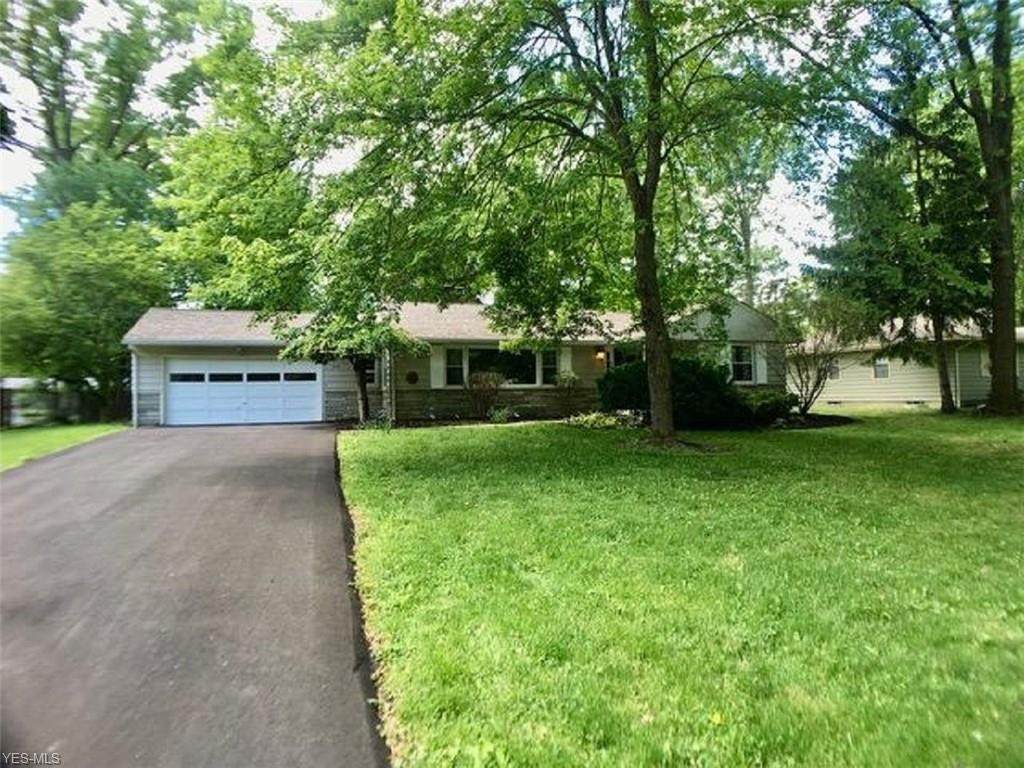 335 Deer Trail Avenue - Photo 1