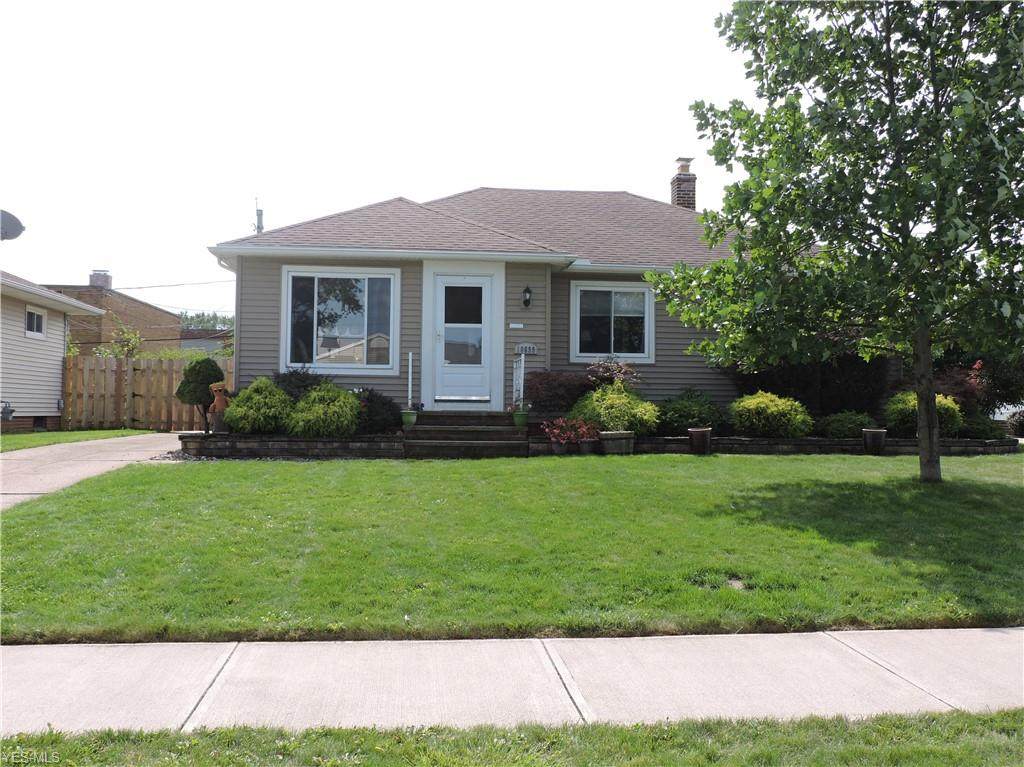10699 Sharon Drive - Photo 1