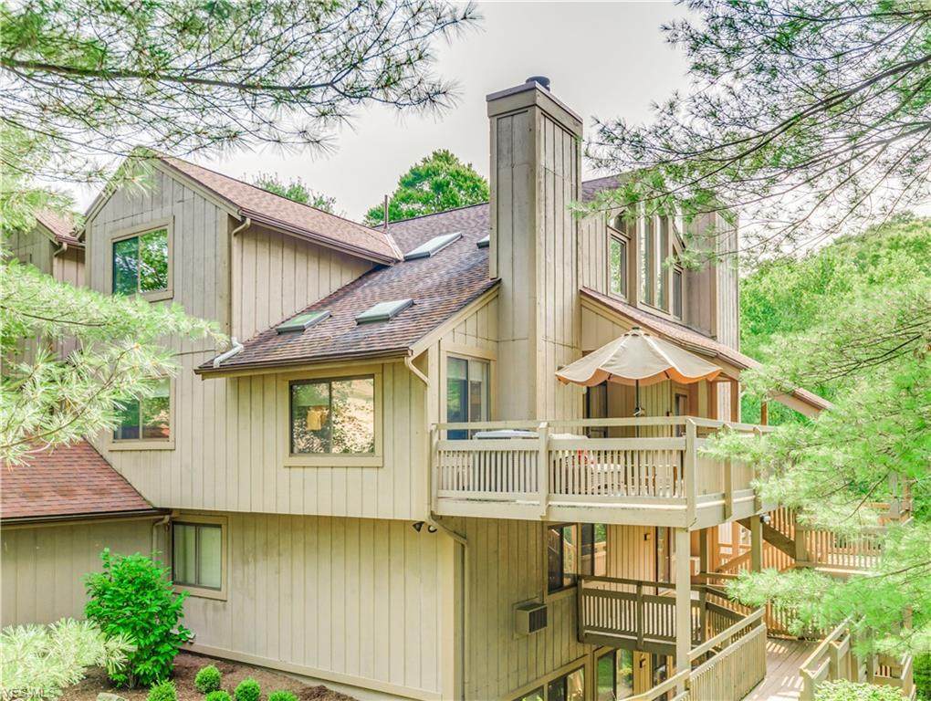 596 Meredith Lane - Photo 1