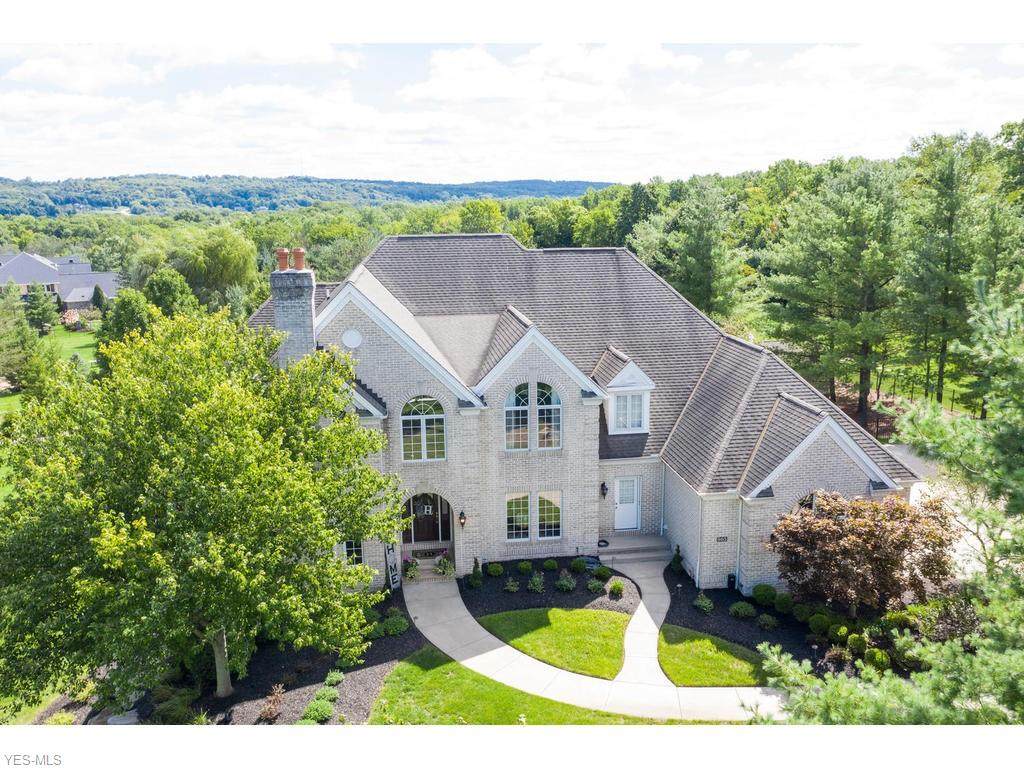 865 Pine Grove Circle - Photo 1