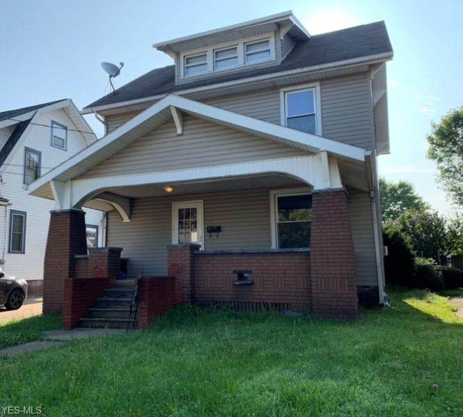 806 Bellflower Avenue - Photo 1