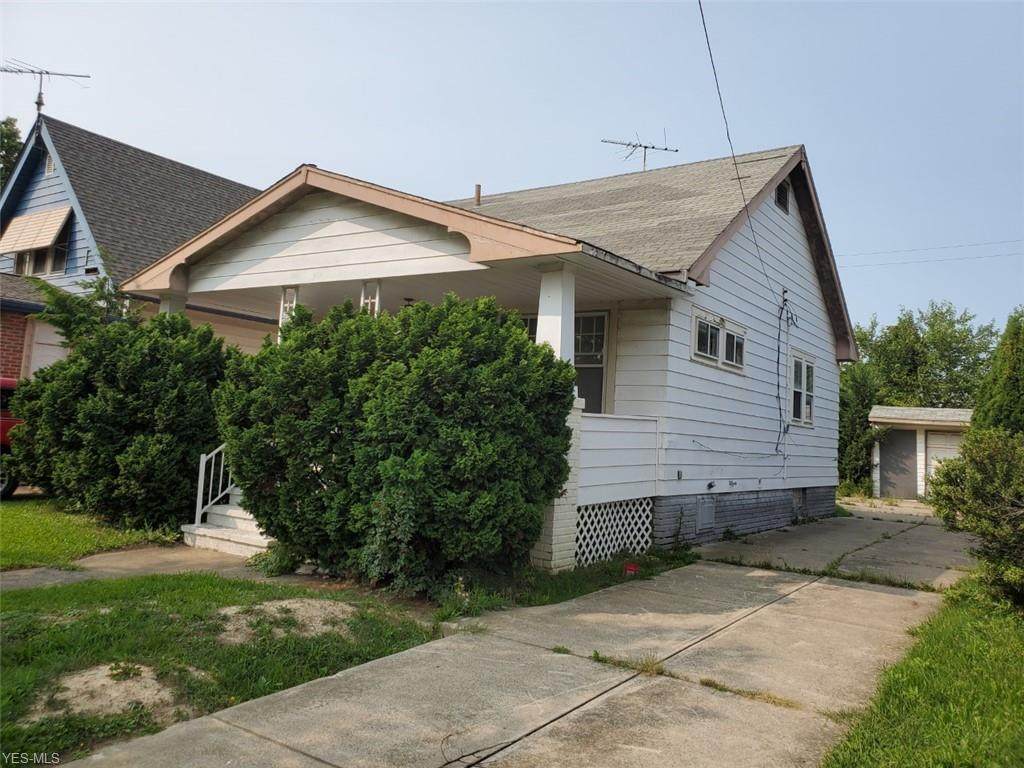 19501 Mohican Avenue - Photo 1