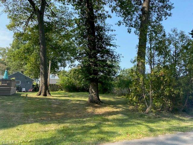 206 Oakwood Drive - Photo 1