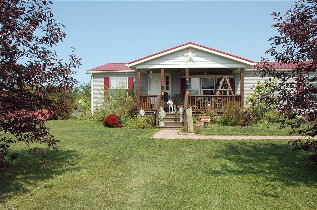 748 Township Road 240 - Photo 1