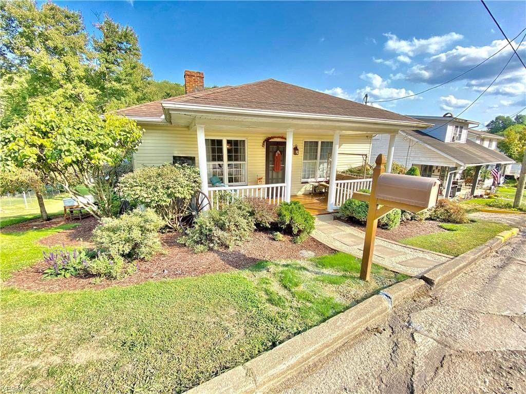 306 Rumley Street - Photo 1