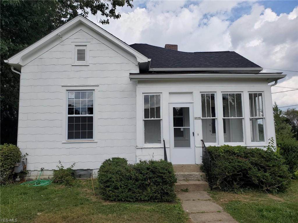 1579 Wheeling Avenue - Photo 1