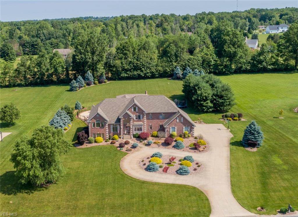 525 Madison Trail - Photo 1