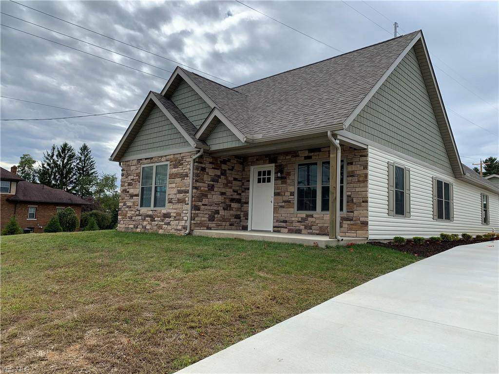 425 Main Street - Photo 1