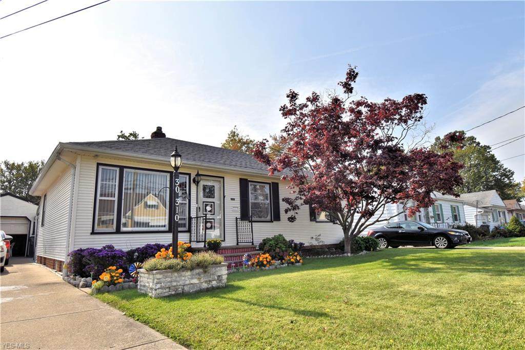 30310 Royalview Drive - Photo 1