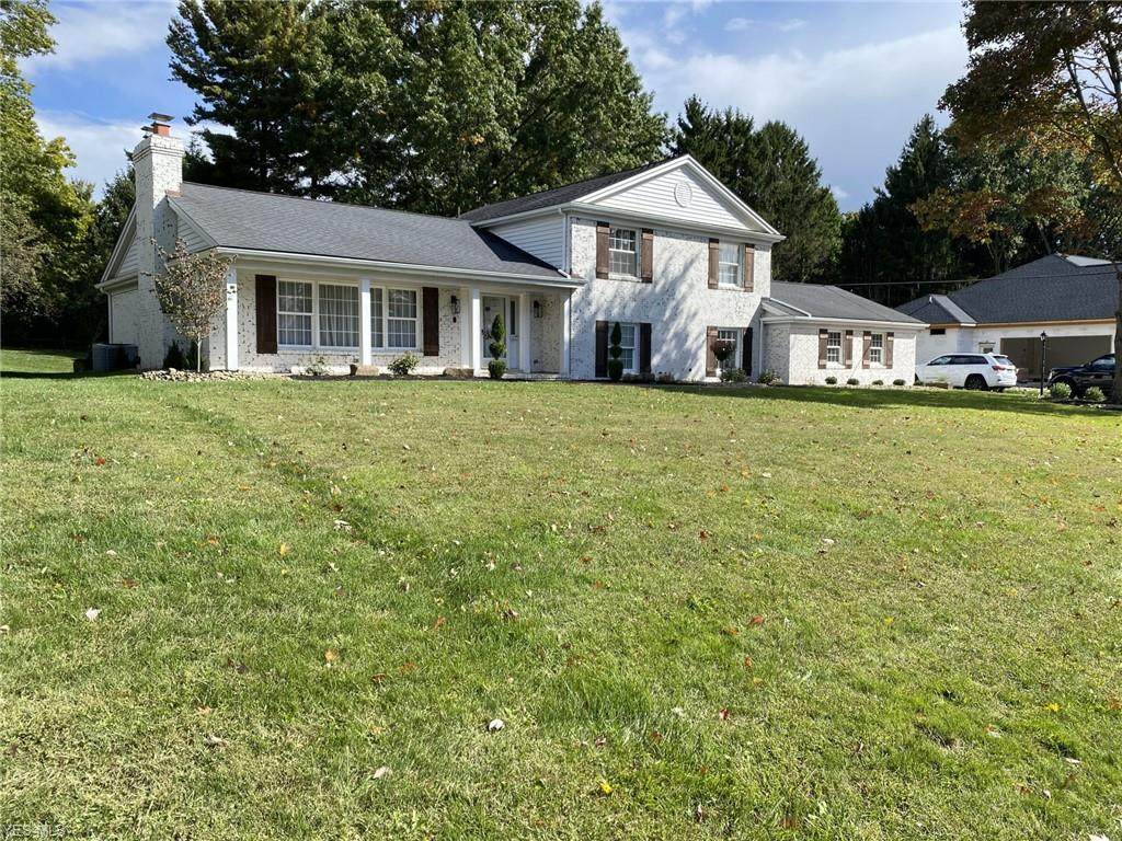 2890 Dunbarton Avenue - Photo 1